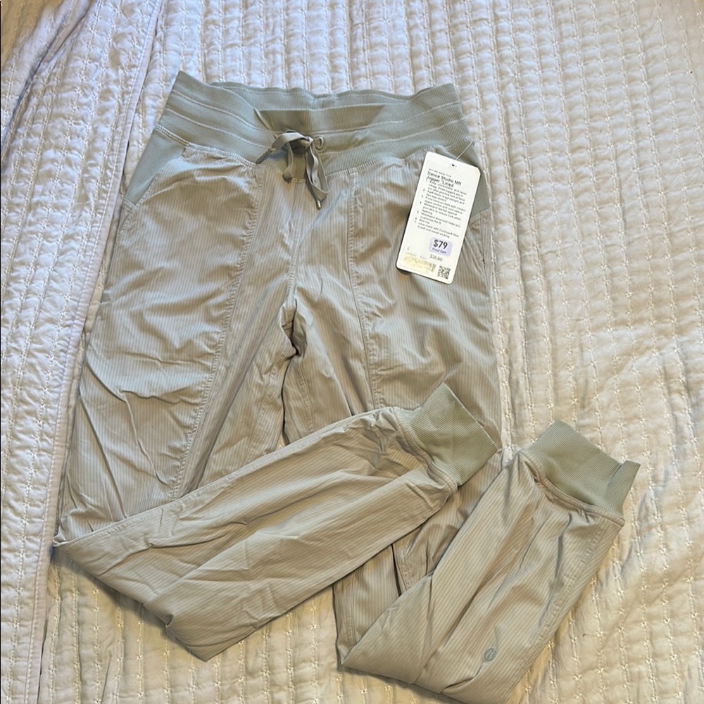 Lululemon Dance Studio MR Jogger-LINED